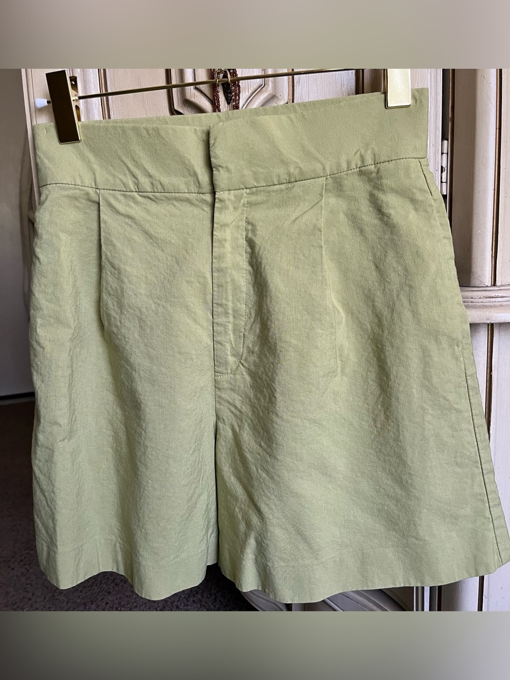 Zara Muted Pistachio Green High Waisted Trouser Shorts Medium
